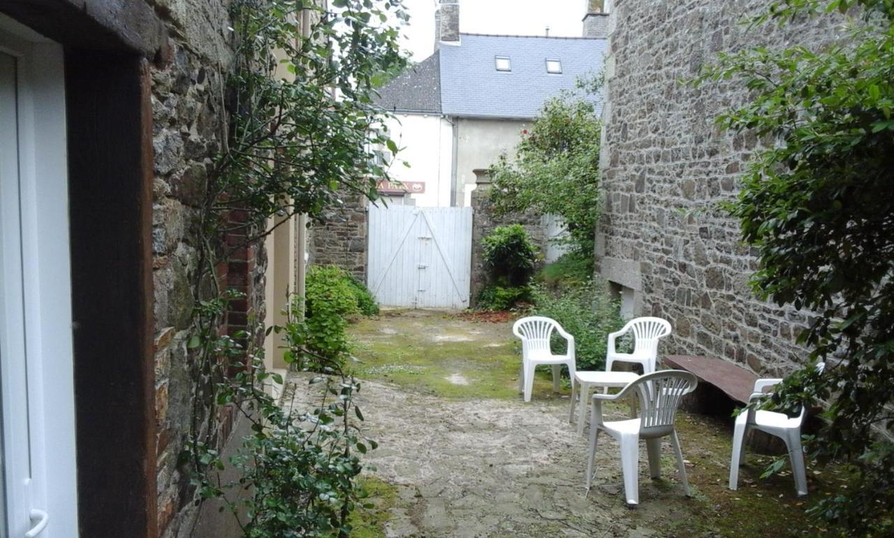 La Petite Maison D'Evran Bagian luar foto